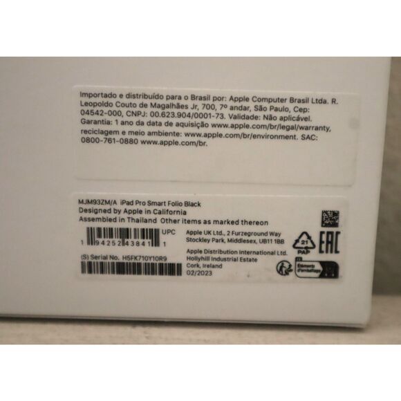 Apple Smart Folio Case for iPad Pro 11" (4th/3rd Gen) - Black MJM93ZM/A - Picture 6 of 9